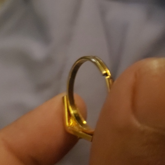 Vintage Gold Color with Clear Gemstones Ring - Picture 5 of 5